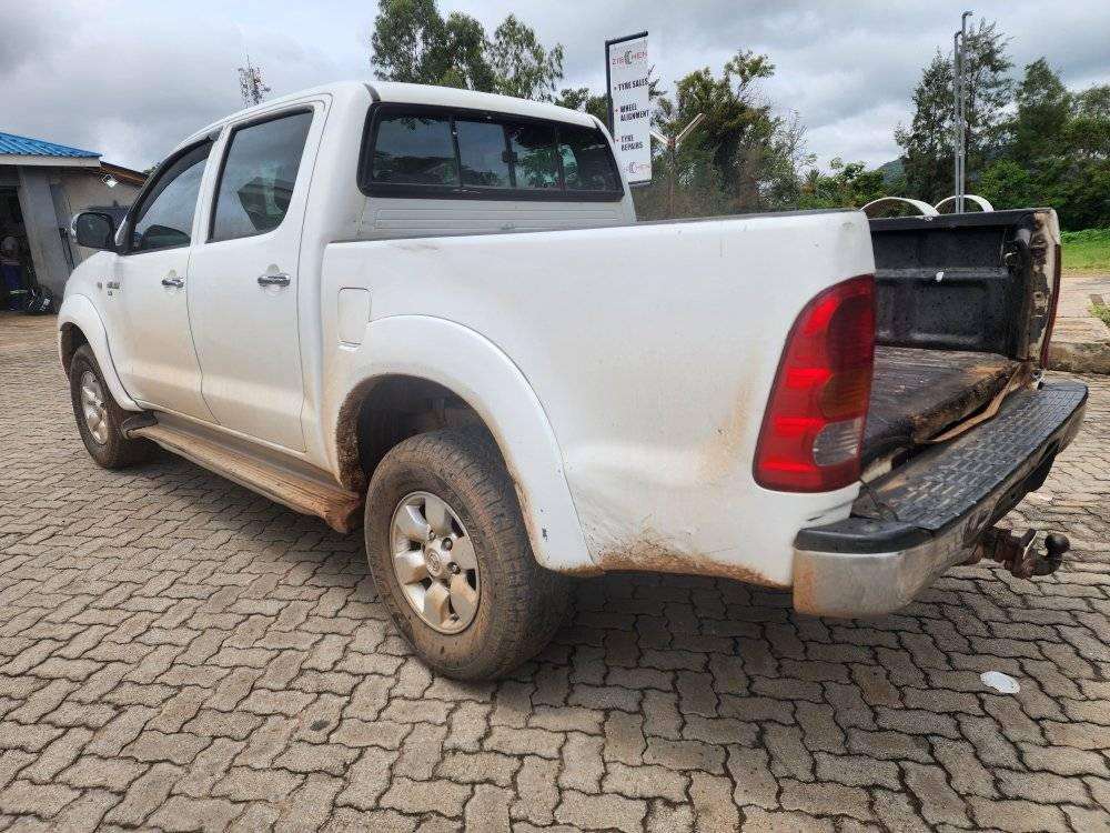 used toyota hilux