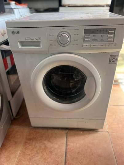 A picture of WASHING MACHINE KG 7