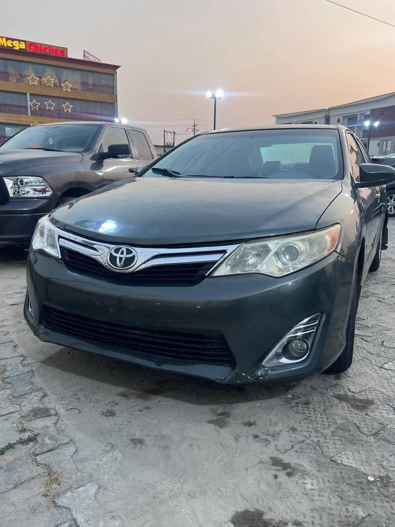 A picture of Toyota Camry 2013