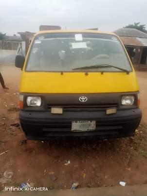 A picture of This bus is in a good condition with carburator engine
