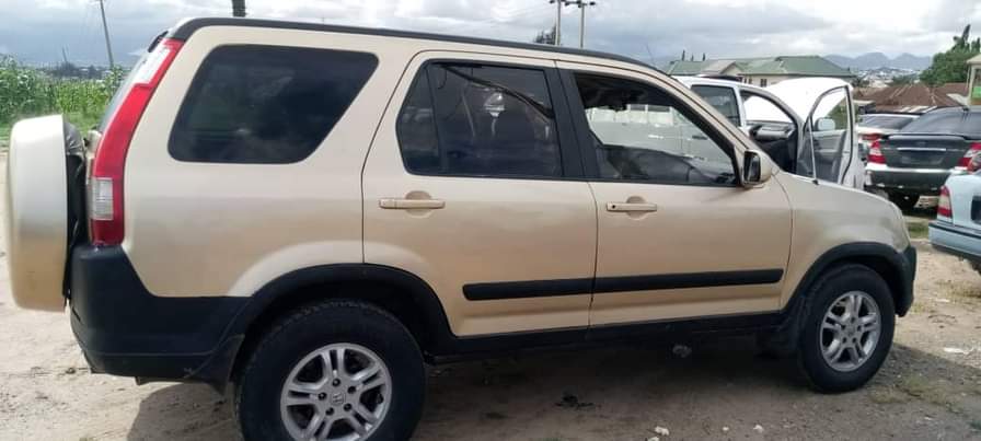 A picture of Honda CR V 2003 model Belgium standard Engine 100 Automatic