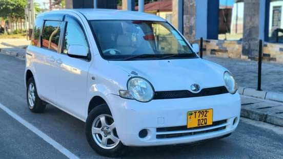 A picture of TOYOTA SIENTA