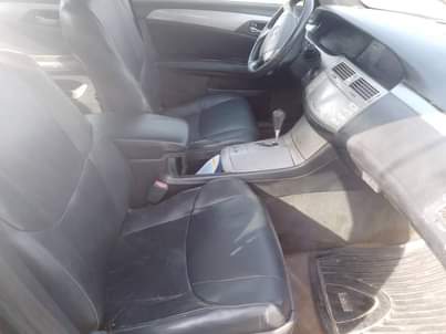 A picture of Toyota Avalon 2008 model toks standard