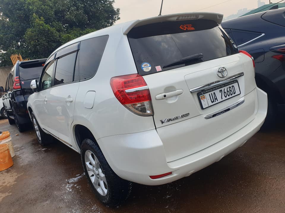 A picture of Toyota vanguard on sale Every good condition 0751690354 65 000