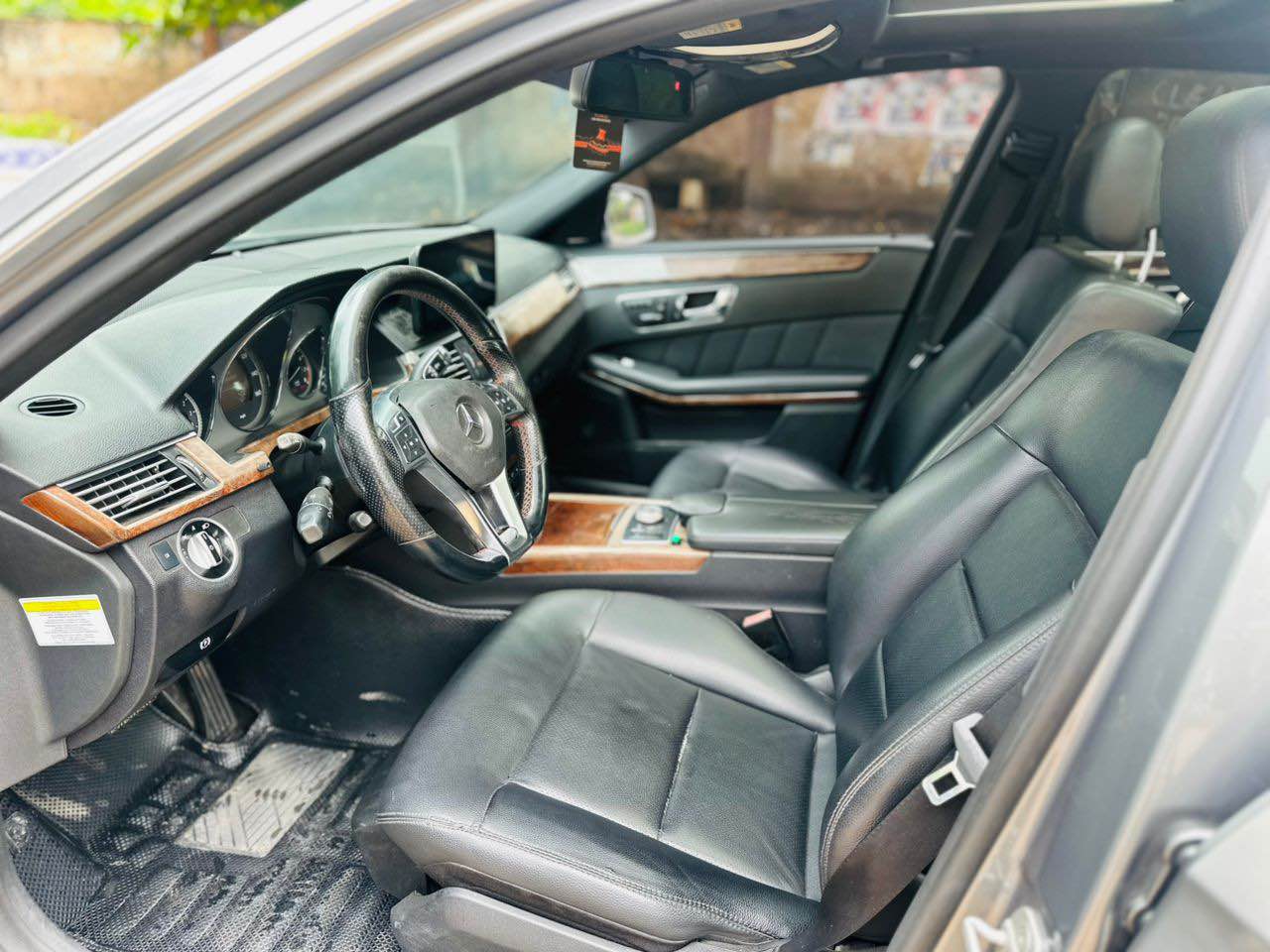 A picture of Car