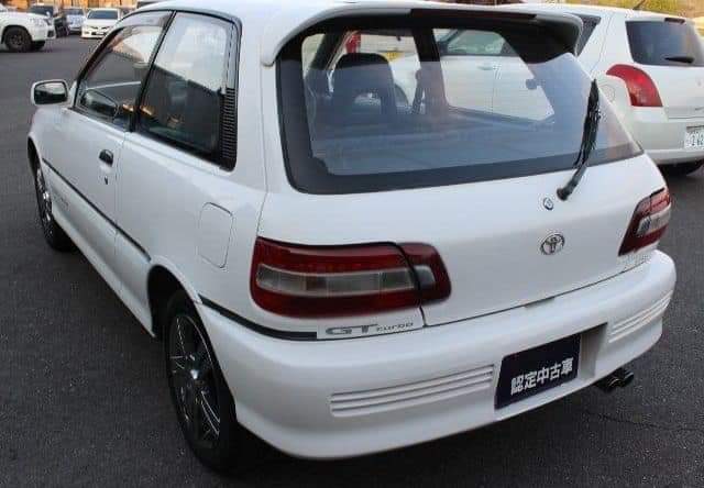 A picture of SERIOUS BUYERS ONLY Foreign used Toyota starlet Year 2000 No