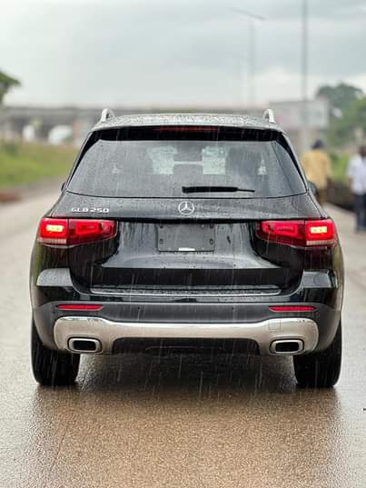 A picture of MERCEDES BENZ GLB250 2020