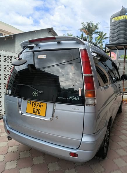 A picture of Toyota Noah
