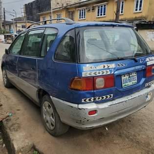 A picture of Toyota picnic 04 manual drive with good Ac .