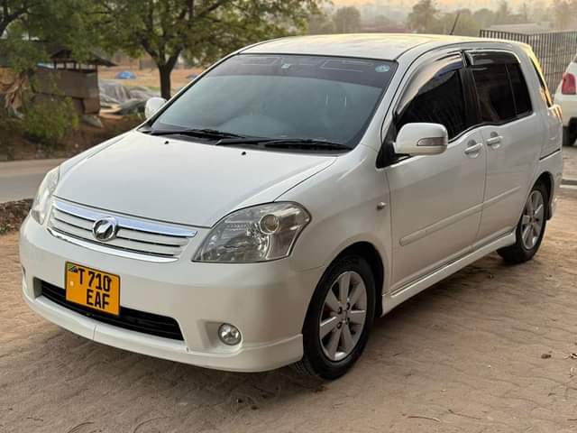 A picture of TOYOTA RAUM EA