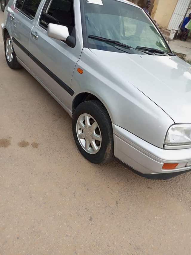 A picture of Volkswagen Golf 3 saloon