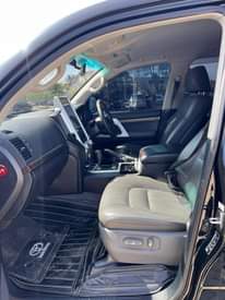 A picture of Toyota Landcruiser V8 2010