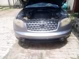 A picture of Extremely super sharp 04 model infinity jeep with everything intact