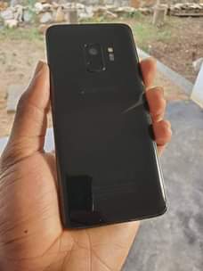 A picture of Sumsang galaxy s9
