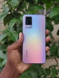 A picture of Vivo v21