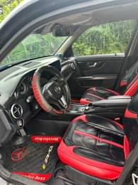 A picture of 2014 GLK Mercedes Benz Model GLK full option Condition Tokumbo