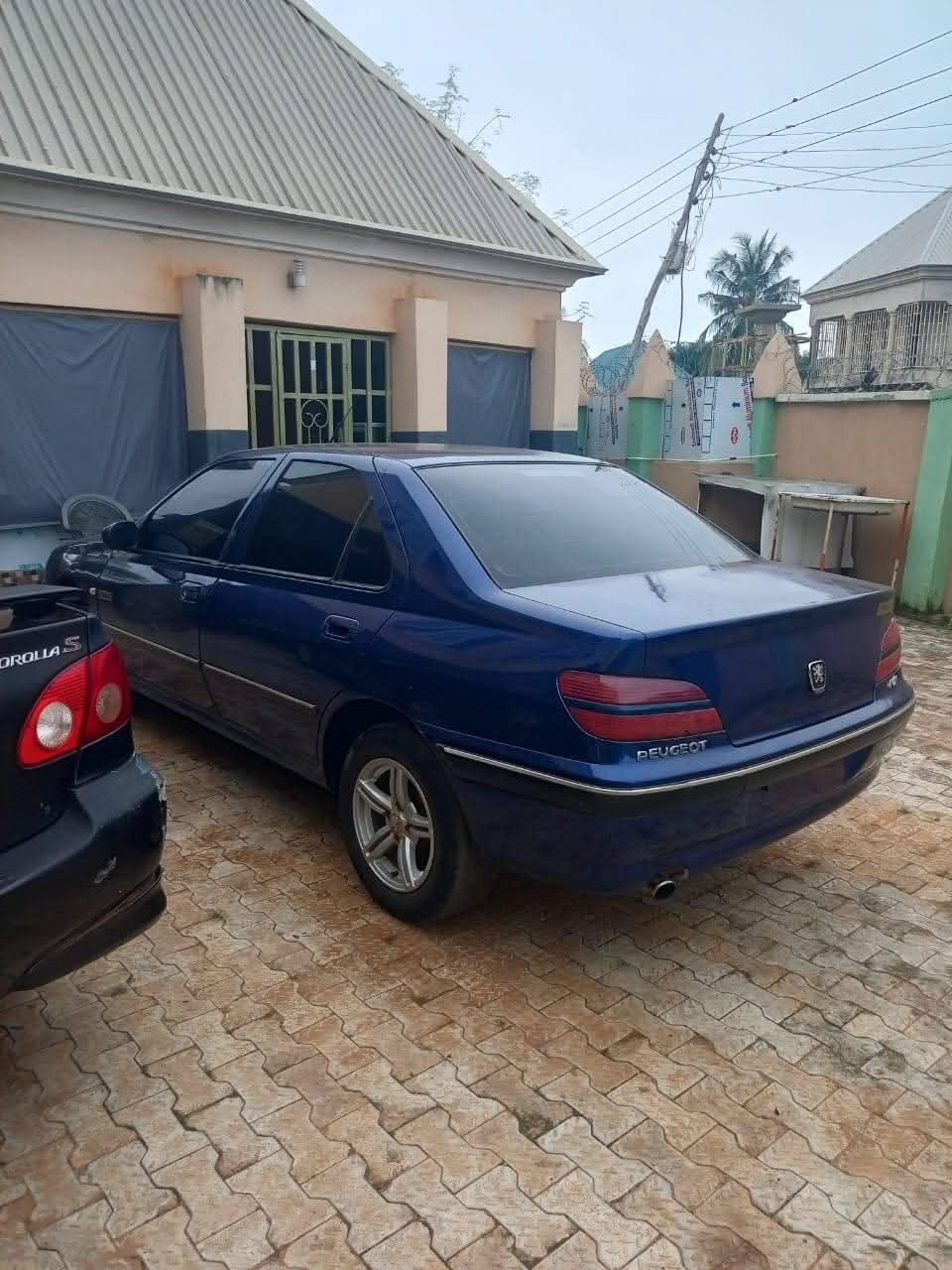 A picture of Peugeot 406