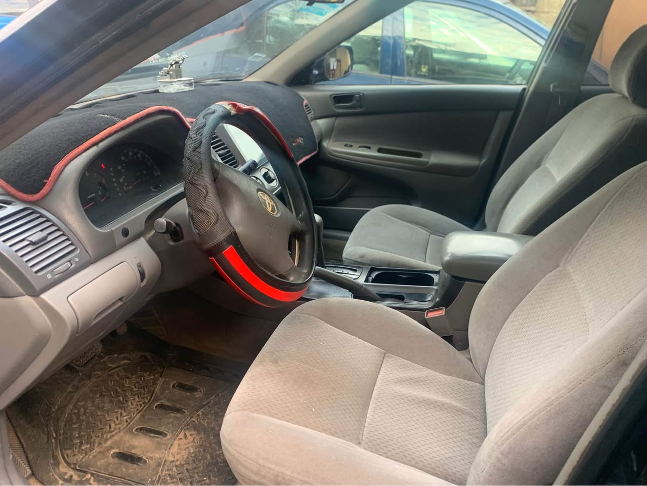 A picture of 2004 Toyota Camry