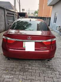 A picture of Lexus ES350 2015