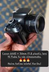 A picture of Canon 600D 50mm f1.8 plastic lens