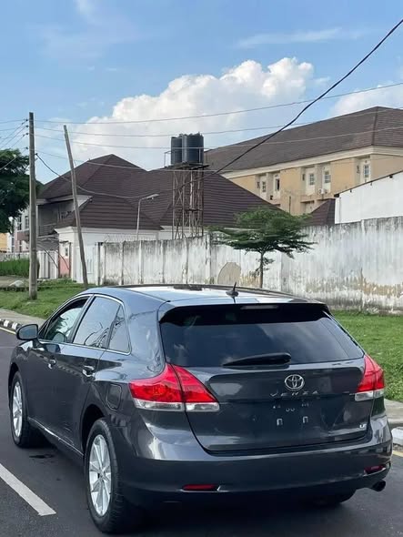 A picture of Toyota venza