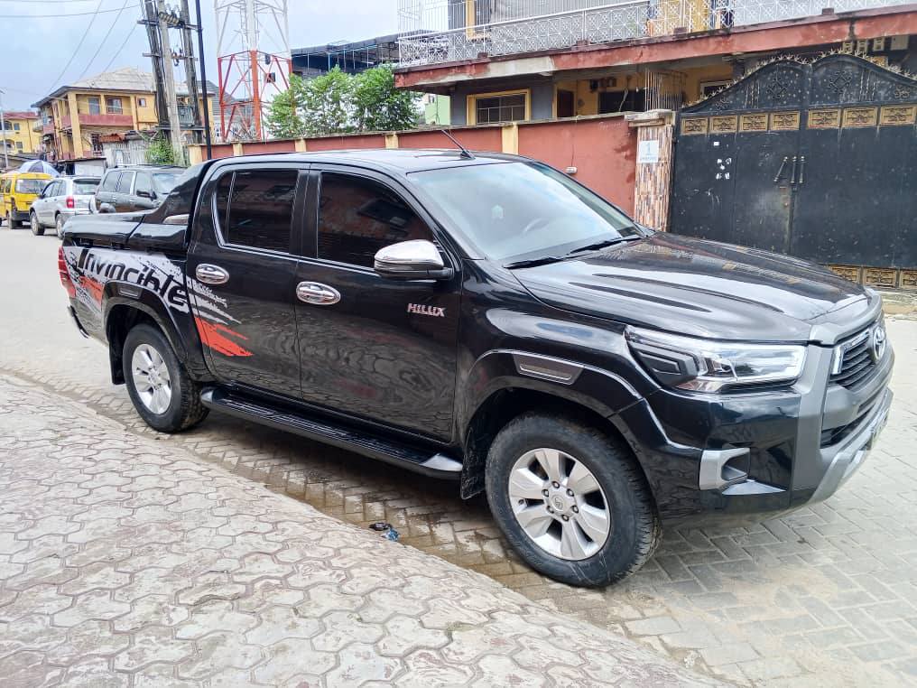 A picture of TOYOTA HILUX 2019..BARELY USED