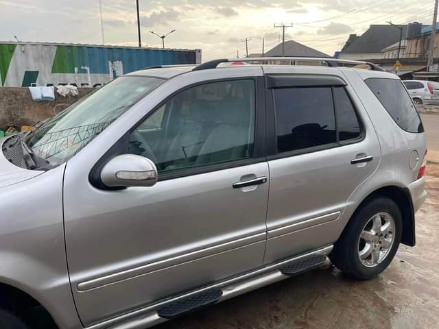 A picture of 2002 Mercedes Benz Ml