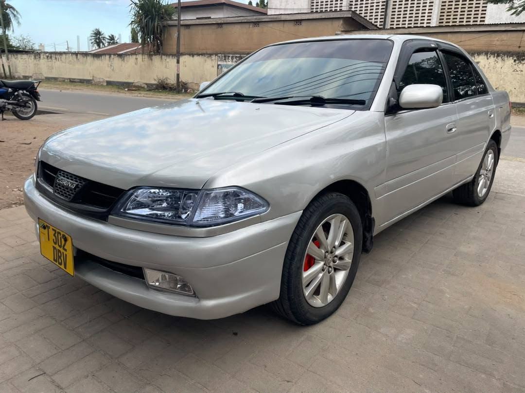A picture of TOYOTA CARINA SI