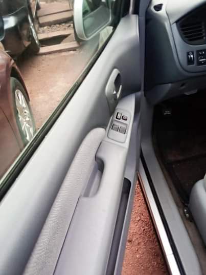 A picture of 2003 Toyota Sienna LE For Sale Seller Calling ID 2347073191012