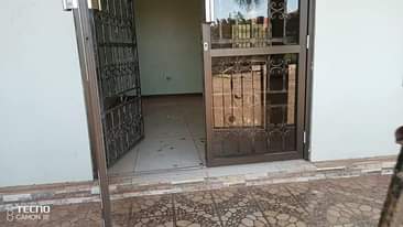 A picture of  Bank_sale_280M_Ug BUZIGA SALAAMA Rd munyonyo. Fl