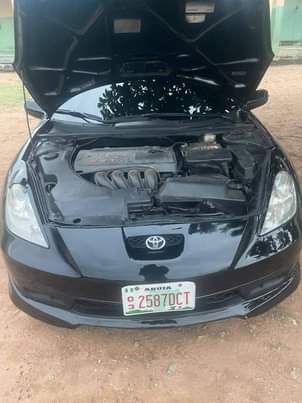 A picture of 2005 Canada Toyota Celican