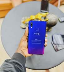 A picture of VIVO Y95 GB128 RAM6 BEI 160000 TSH WARRANTY MIEZI SITA