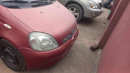 A picture of Toyota yaris 2003 2004 manual 3 250 First body tokunbo