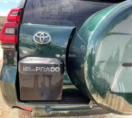 A picture of TOYOTA LAND CRUISER PRADO 150