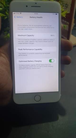 A picture of iPhone 7 plus 128gb Gold