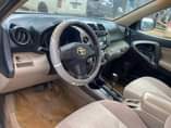 A picture of 08 rav4 3 2m last for sale in ikotun Lagos