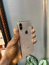 A picture of iPhone xs max