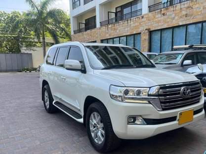 A picture of TOYOTA LANDCRUISER VX V8