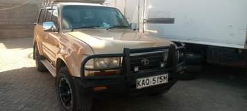 A picture of Toyota land cruiser 80 series
