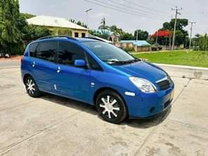A picture of Clean used 4 cylinder Toyota corolla verso 2005 model with