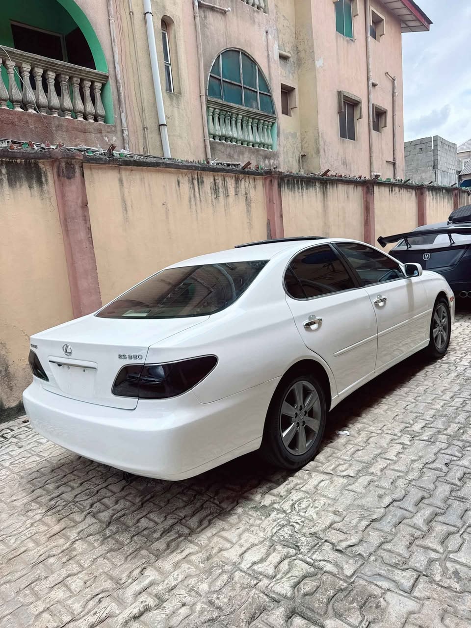 A picture of Top tier 2006 es 330 U are looking at 98