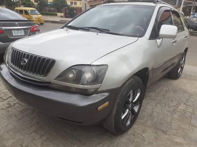 A picture of Super clean registered tokunbo standard Lexus RX300 2000 model AC