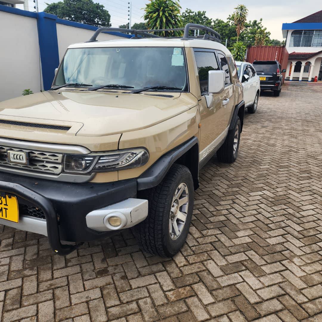 A picture of LAND CRUSER FJ