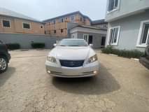 A picture of 09 Lexus ES 350