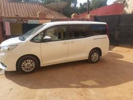A picture of Toyota noah 2014