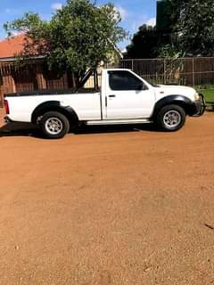 used nissan hardbody