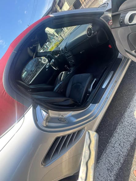 A picture of 2007 Porsche Boxster 6 Speed Manual Convertible