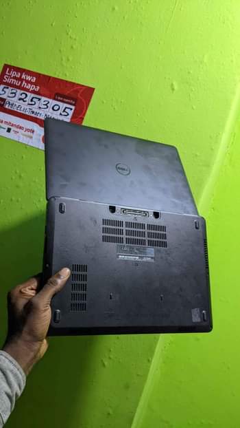 A picture of Dell latitude 5270 Core i5 6th generation 0789858226
