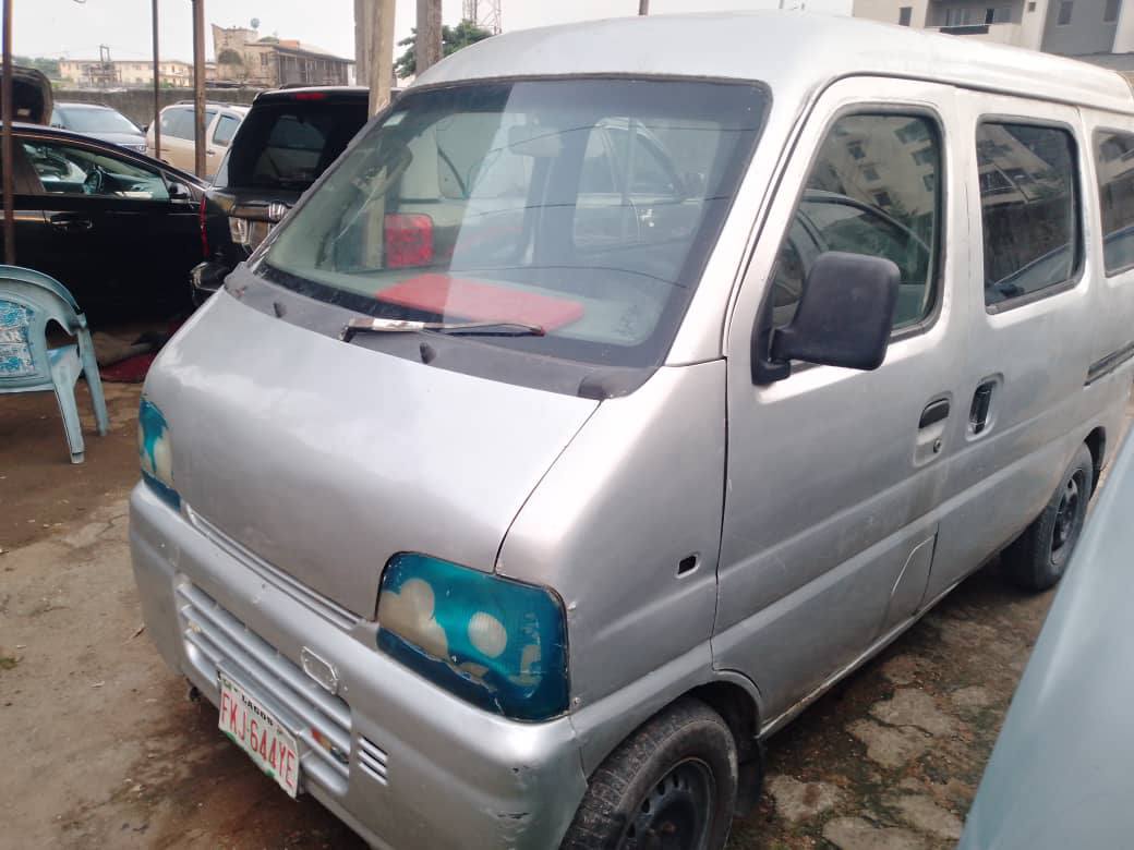 A picture of This is Suzuki every mini bus 2002 model