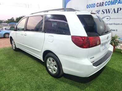 A picture of Extremely Clean Toyota Sienna available for sale at Ilorin kwara